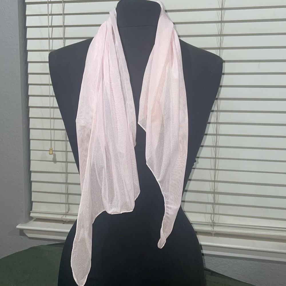 Assorted scarves - Picture 2 of 5